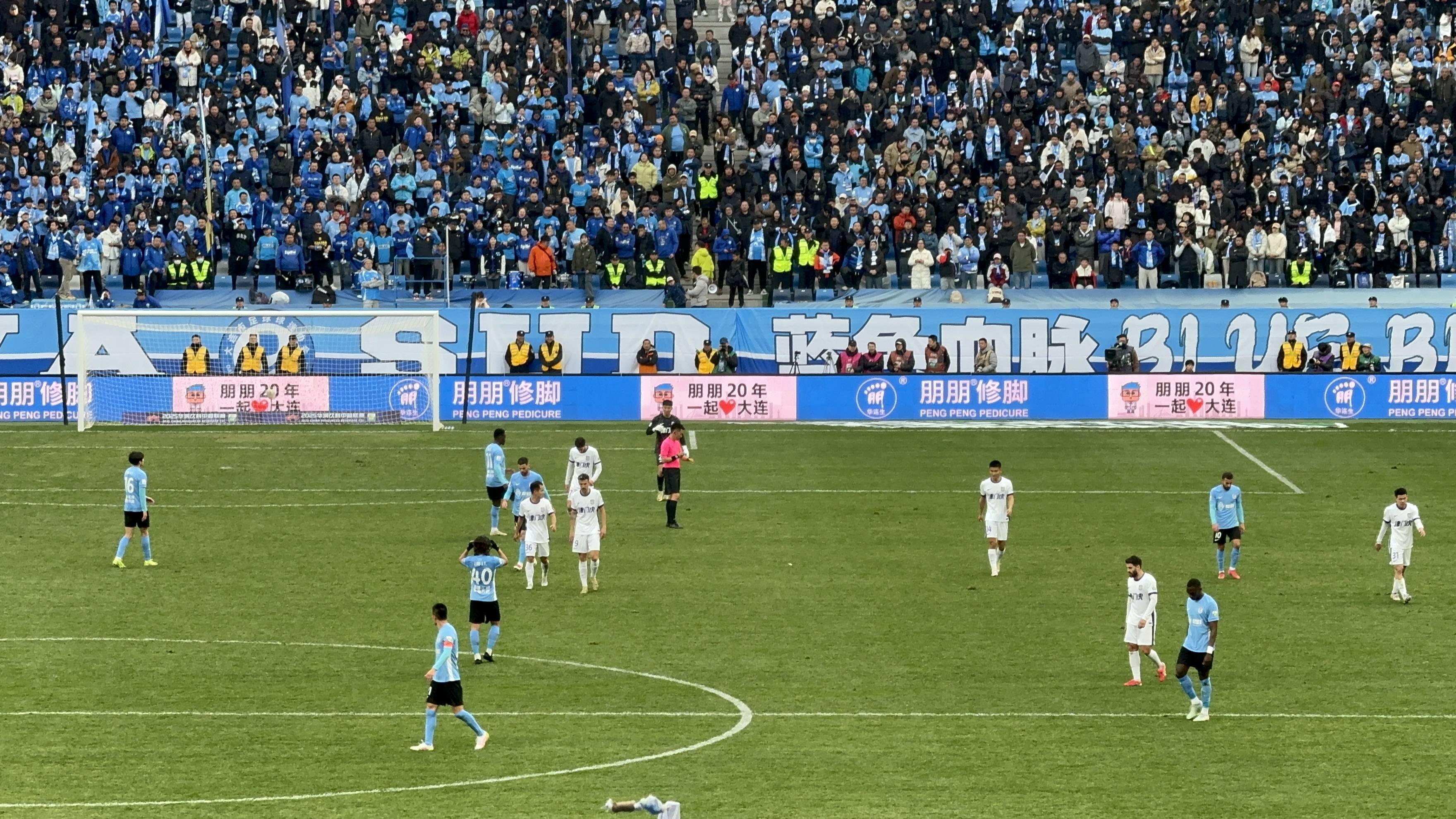 比赛精彩纷呈让球迷大呼过瘾