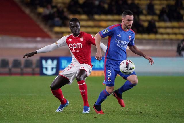 关于里昂客场大胜摩纳哥，领先优势不断扩大的信息