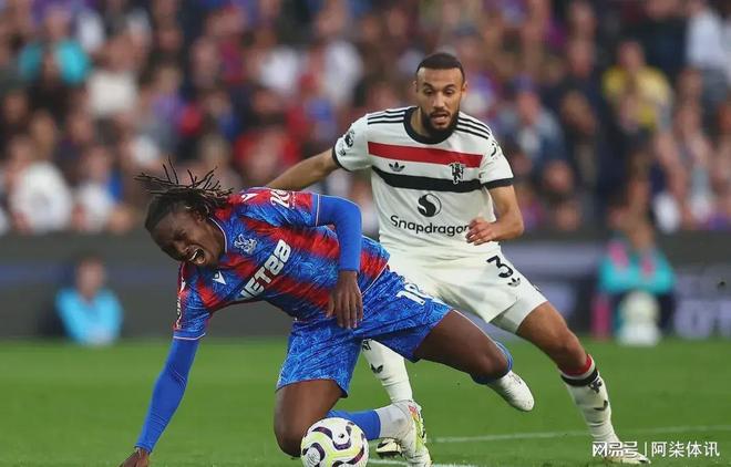 曼联客场击败波尔图，晋级四强