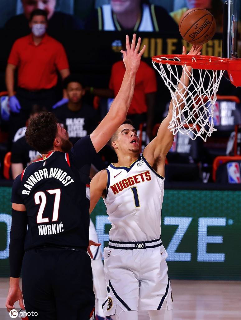 四川队逆转掘金,利拉德点燃赛场 四川队逆转掘金,利拉德点燃赛场