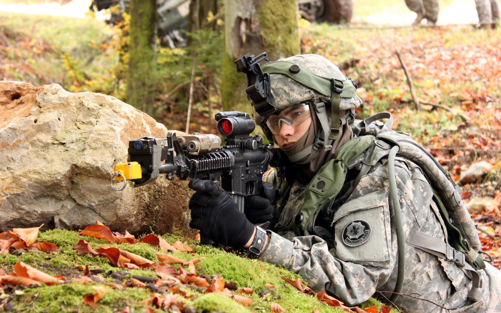 终场哨响后的拥抱，拉文的自我救赎与猛龙团队的胜利