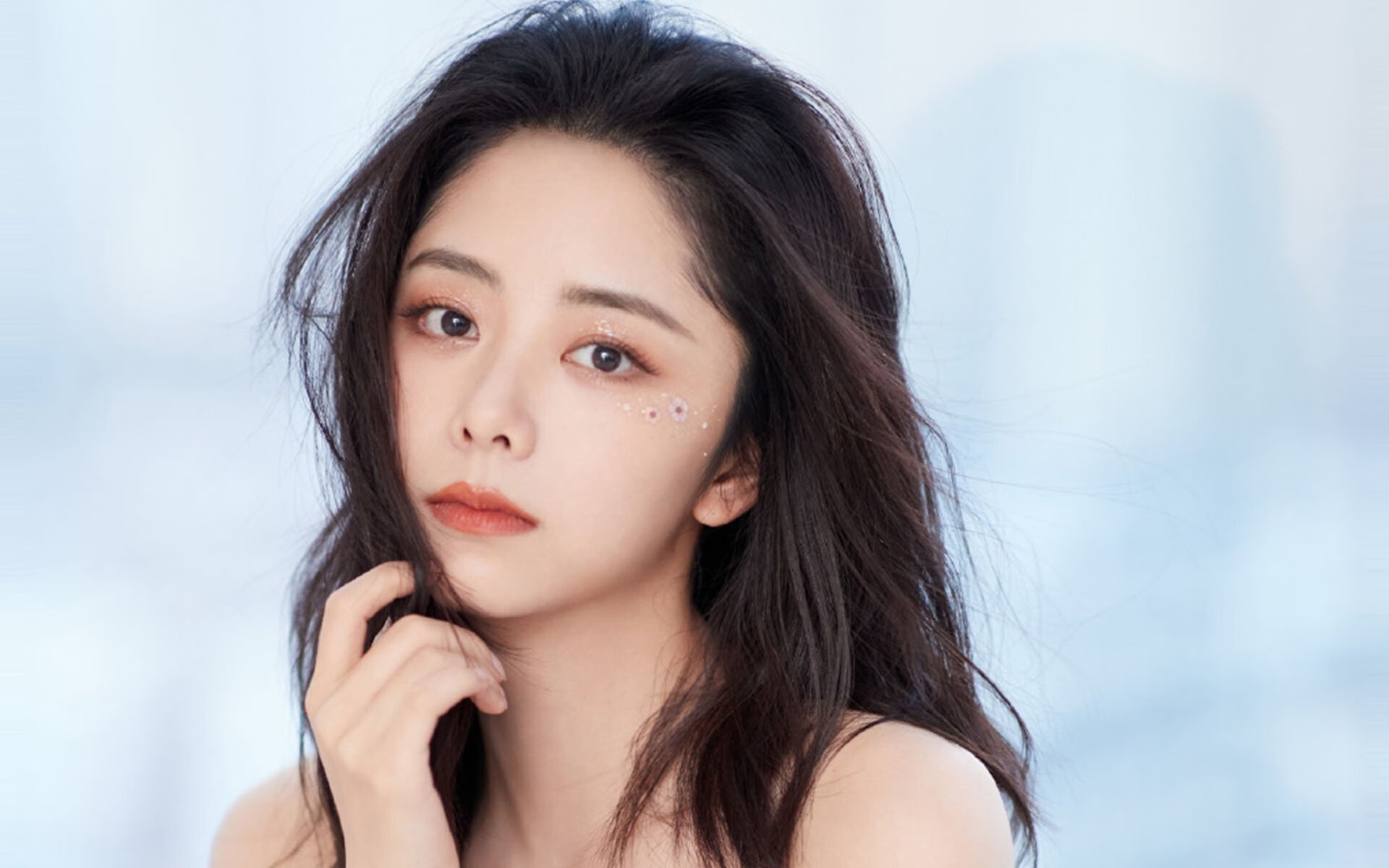 雷火电竞亚洲先驱-伦纳德38+6率绿军破敌，活塞6连胜戛然而止