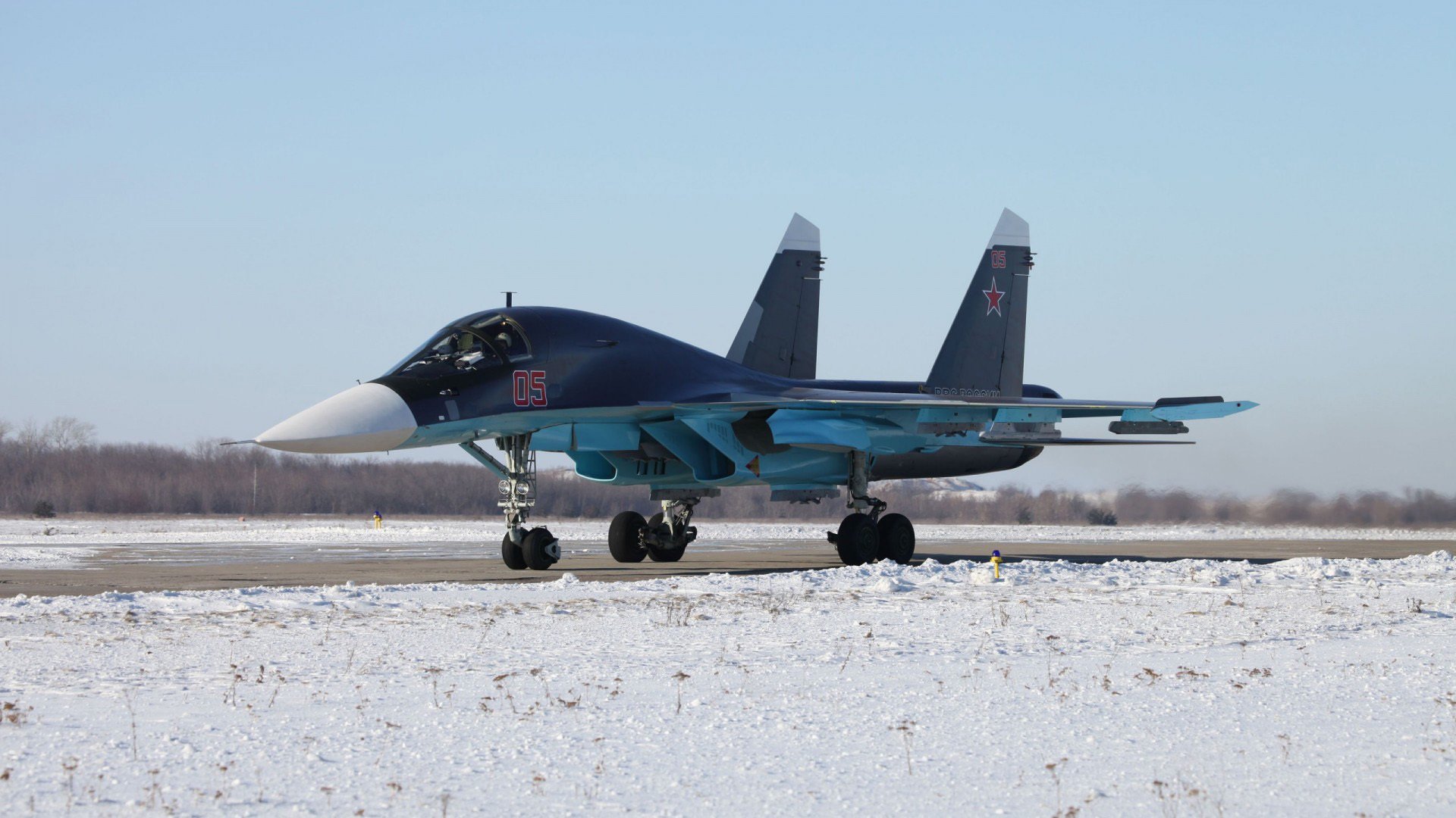 雷火电竞下载-F1新赛季揭幕战之夜，阿克逆袭的三个细节，揭开这场反常规胜利的全部悬念