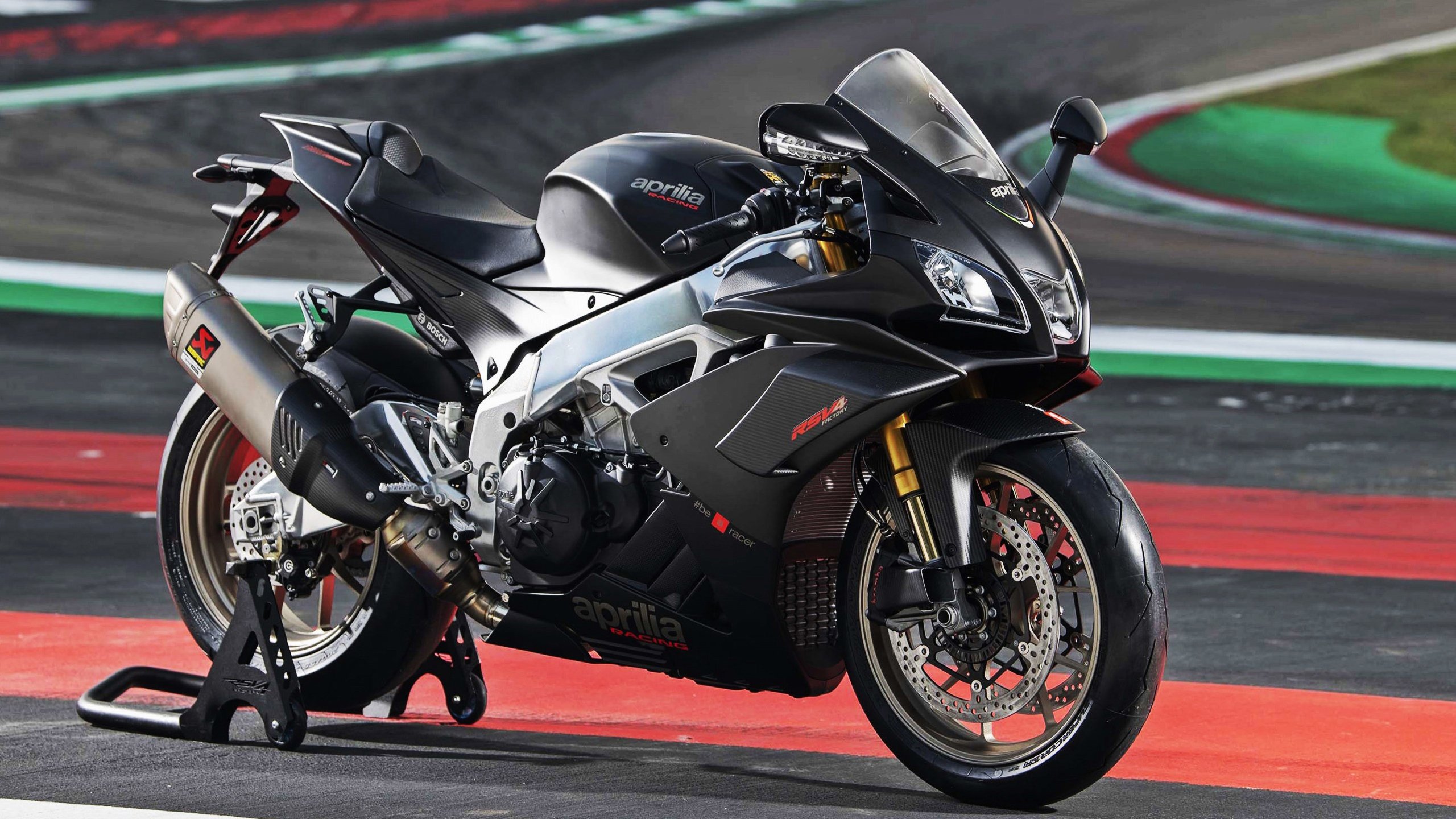 街道的两种时速，步行者死战破鹈鹕，霍勒迪在引擎轰鸣中接管赛道